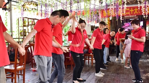 百裕教育開展喜迎國慶戶外團(tuán)建活動